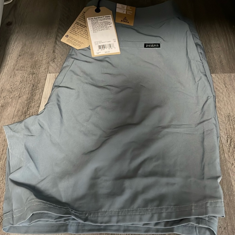 New with tags mens  prana Riveter board shorts